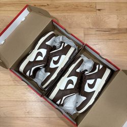 Nike Dunk Low Cacaco Wow Sz 7W/5.5M, 8W/6.5M