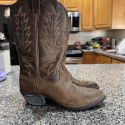 Ariat Women’s Cowboy Boots 6.5 