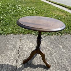 Small Pedestal Based Wooden Accent Table