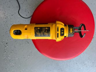 DEWALT CUT OUT TOOL