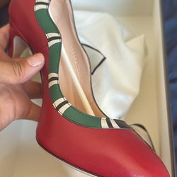 Women’s Shoes 