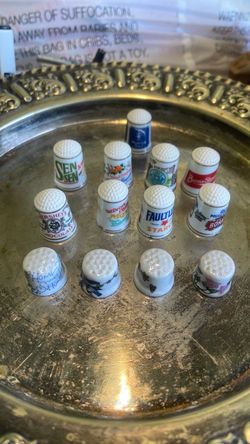 LOT VINTAGE CERAMIC THIMBLES