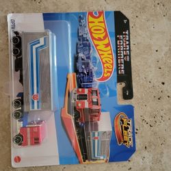 Hotwheels optimus prime