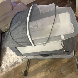 Baby Bassinet With Canopy 