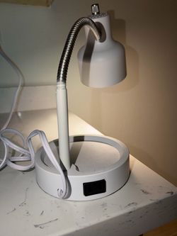 Desk lamp