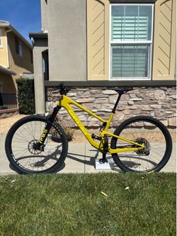 Santa Cruz Tallboy Mountain Bike