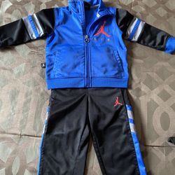 Hoodie And Sweatpants 