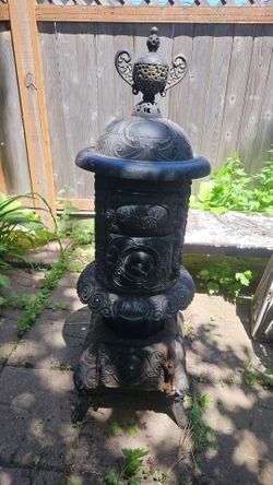 Germer Stove Co. Erie. Pa. Parlor Stove - $150 (Logan Square/avondale)