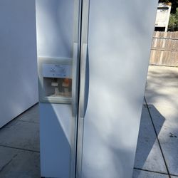 Kirkland Refrigerator