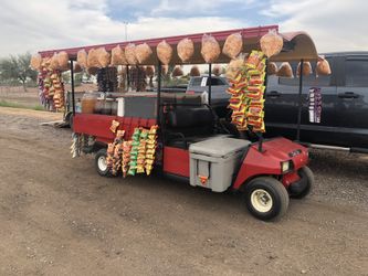 Carro de golf listo para trabajar