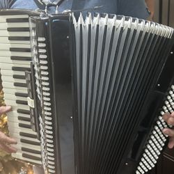 LISTO PARA USAR!! ACORDEON 120 Bass
