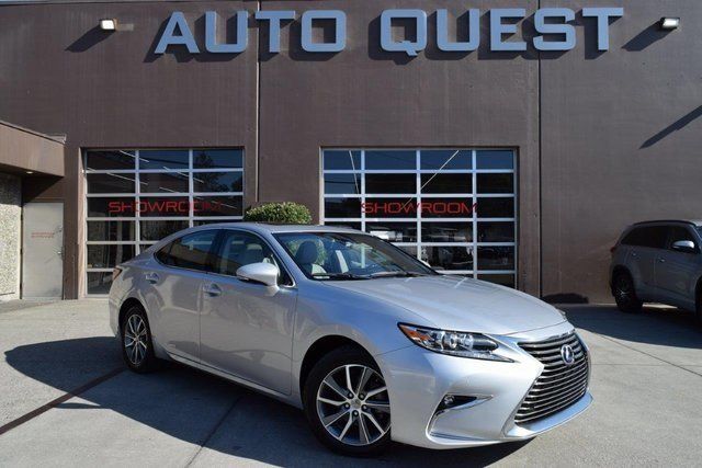 2016 Lexus ES 300h