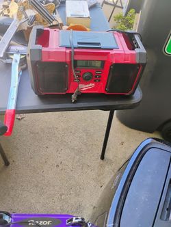 DeWalt And Milwaukee Work Radios 