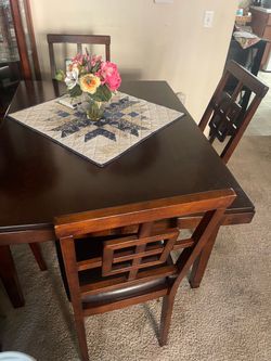 Dinning table set, 4 chairs, solid wood