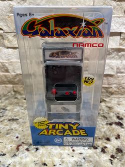 NEW Namco Tiny Arcade Galaxian Arcade Game Worlds Smallest 2017 Keychain