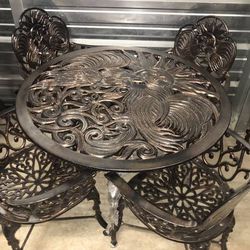 New Aluminum Rooster Sun patio deck dining table  39l - 4 chairs