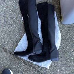 Knee High Boot - Size 9