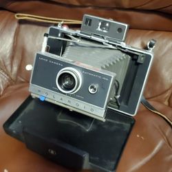 Polaroid 100 Land Camera