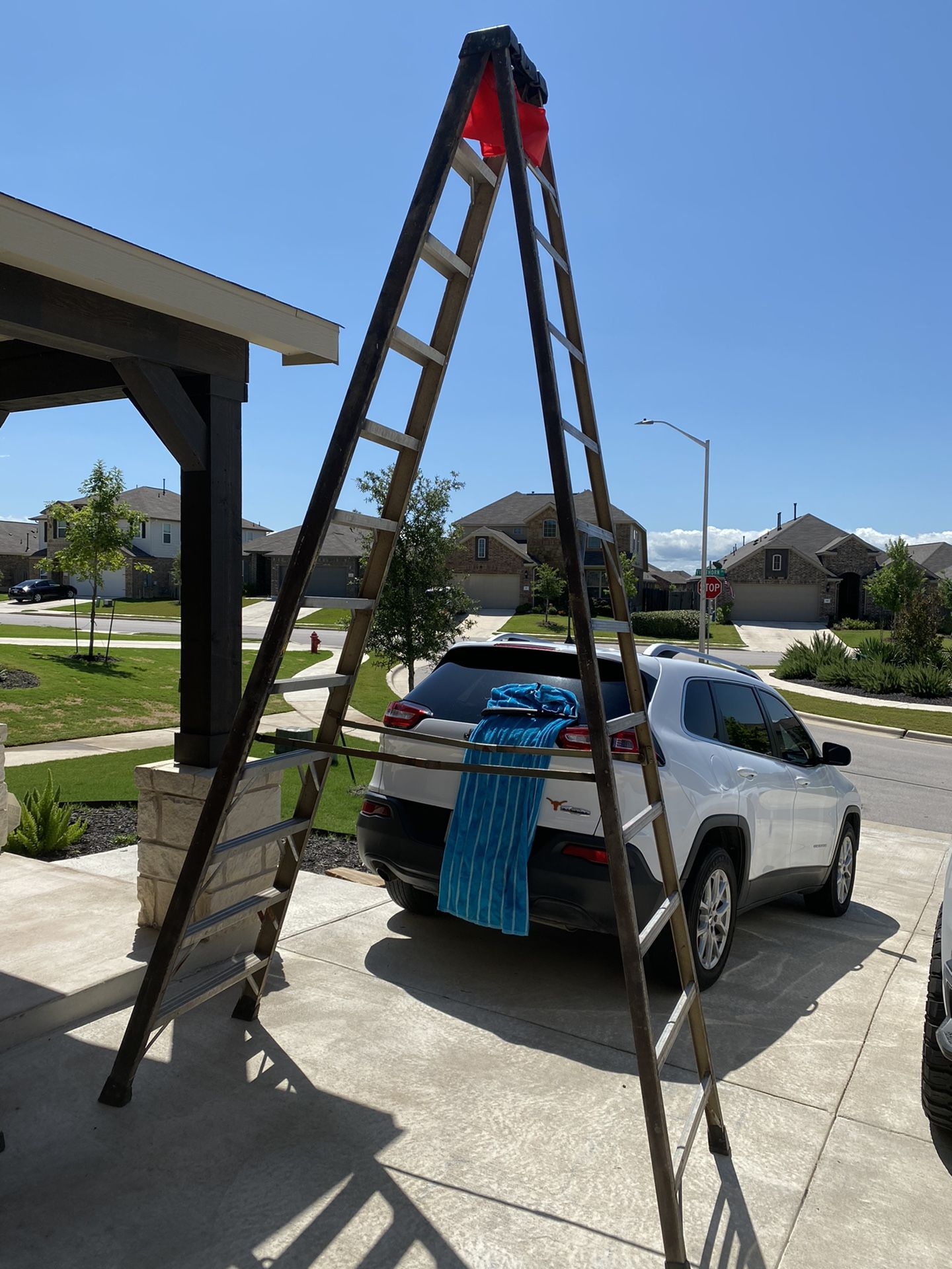 Best offer! 12ft Werner ladder (small crack) Buda