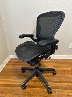 Herman Miller Aeron (Size B)