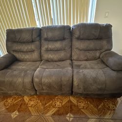 LIKE NEW RECLINER SOFA OFFERS WELCOME