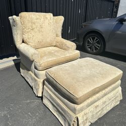 Arm Chair with Ottoman