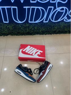 air max 1 swipa size 7.5 men