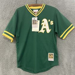A's Rickey Henderson Size Youth Large 14-16 NWT Mitchell & Ness 
