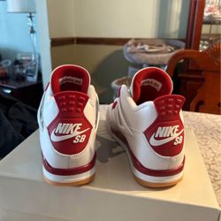 Jordan 4 Retro SB Varsity Red Size 10 M