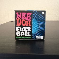 NeeDoh Fuzz Ball in Blue