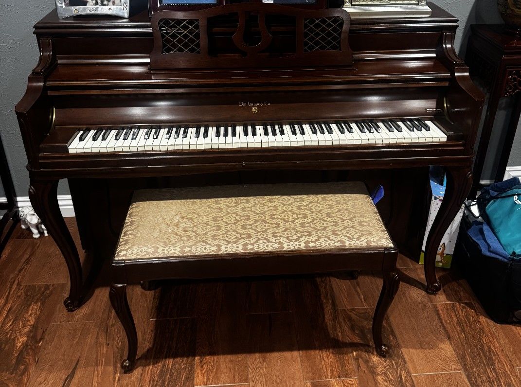 Vintage Piano