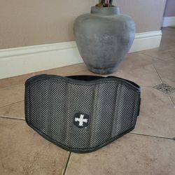 Harbinger Weight Belt, Size Large. Adjustable Velcro. 