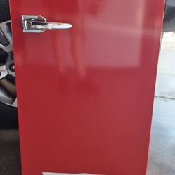 Frigidaire mini fridge red
