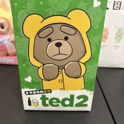 Pop Mart/ Ted 2/ Blind Box