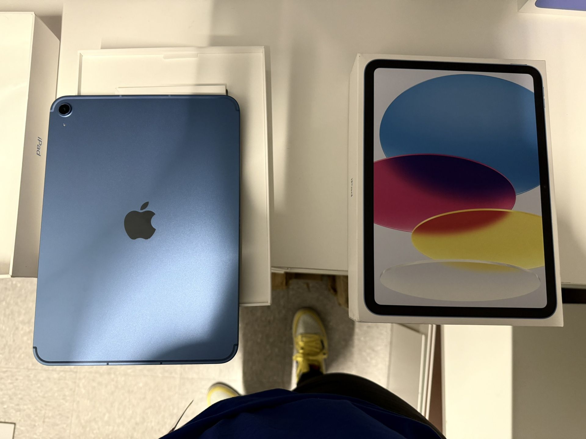 ( 2 )BRAND NEW A16 iPads