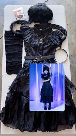Wednesday costume size 5-6