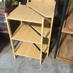 1 Corner Table