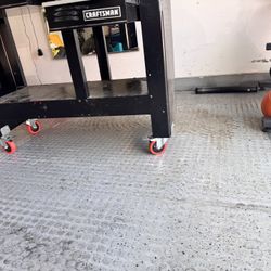 Craftsman Work Bench With Castors