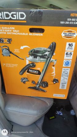 Rigid wet dry vac 16 gallon with detachable blower