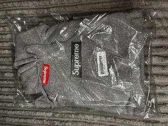 Supreme hoodie