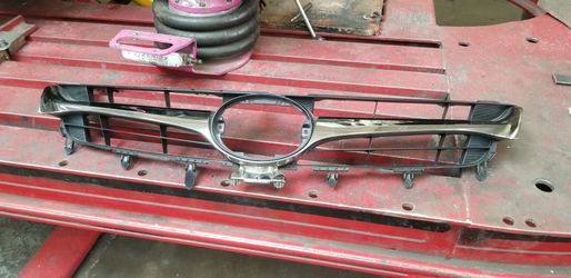 Upper grille 2015 toyota camry