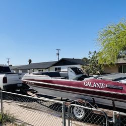 Galaxie Deck Boat