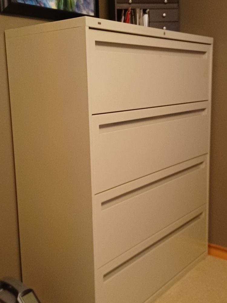 4-drawer Lateral File Cabinet