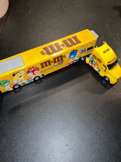 M&MS truck
