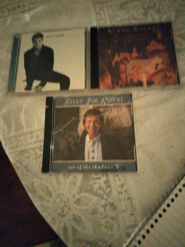 CD's Kenny Rogers, Billy Joe Royal, Ricky Nartin