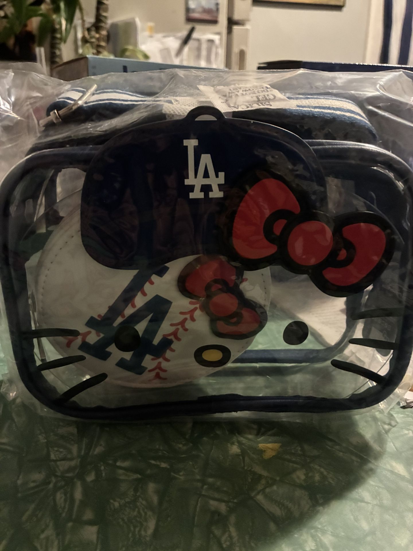 Dodgers/hello Kitty Crossbody Bag