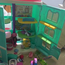 Gabby Gabby Doll House And Accessories 