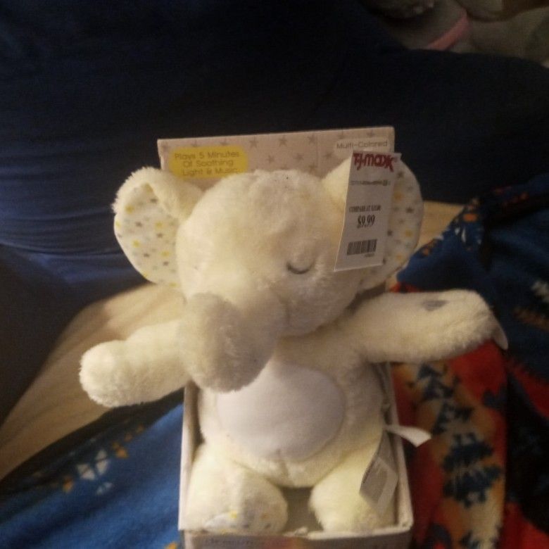 Brand New Nevwr Used Still In The Box Elephant Light Lullaby Soother