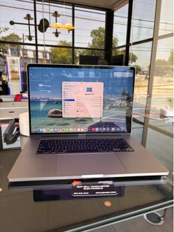 MacBook Pro 16” core-i7 16GB Ram 512SSD! 90 Day warranty ! We offer financing.