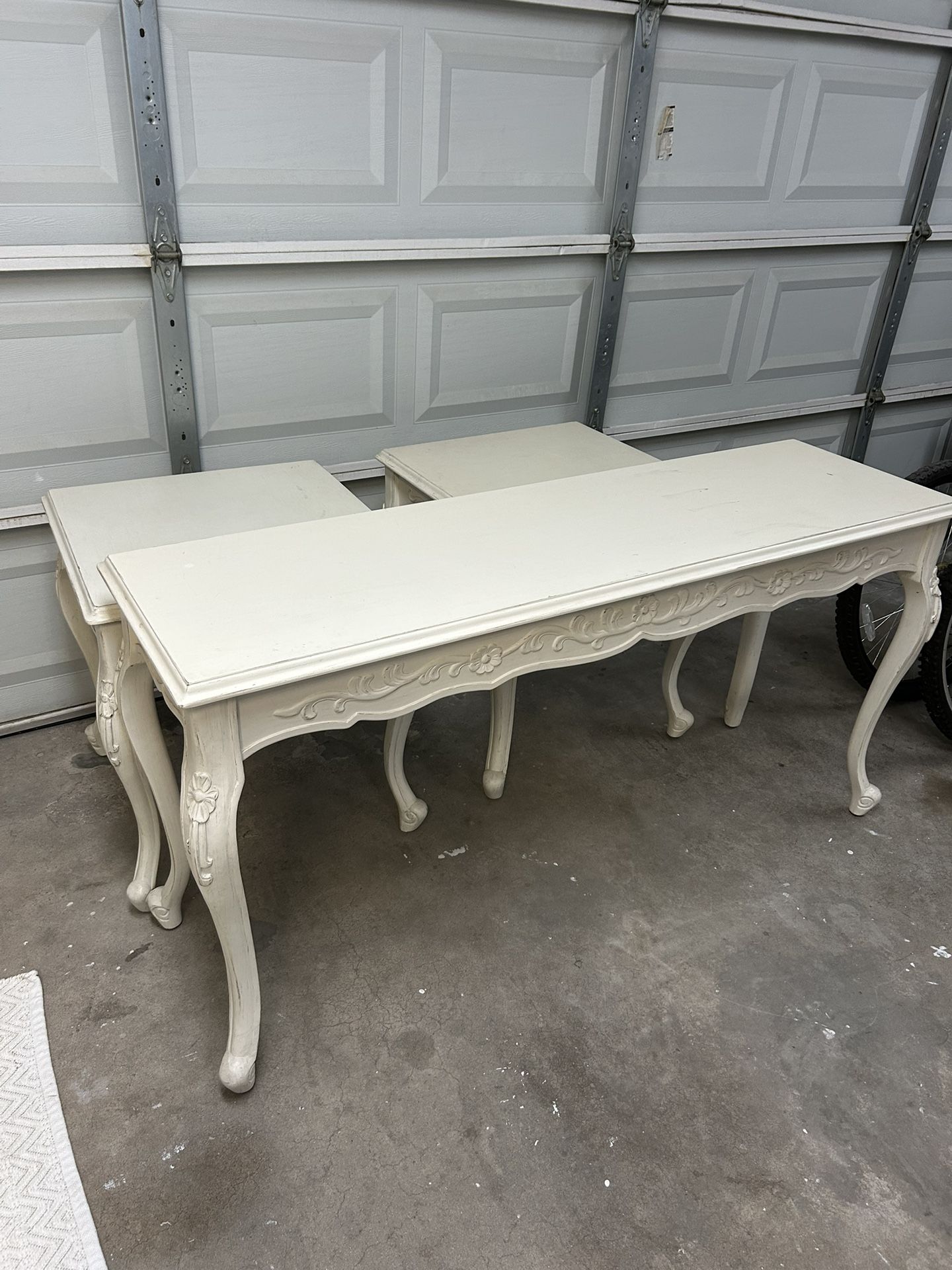 Furniture Set- Don’t Miss Out!